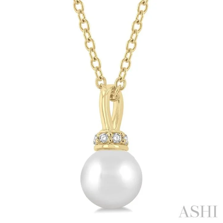 1/20 ctw Petite 6X6 MM Cultured Pearl and Round Cut Diamond Crown Fashion Pendant With Chain in 10K Yellow Gold