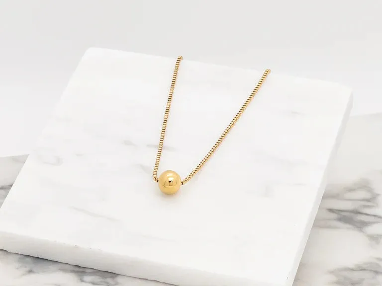 Classic simple ball pendant necklace