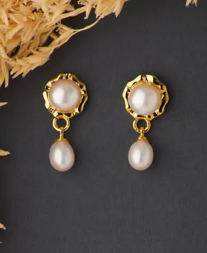 Classy Pearl Hanging Earring