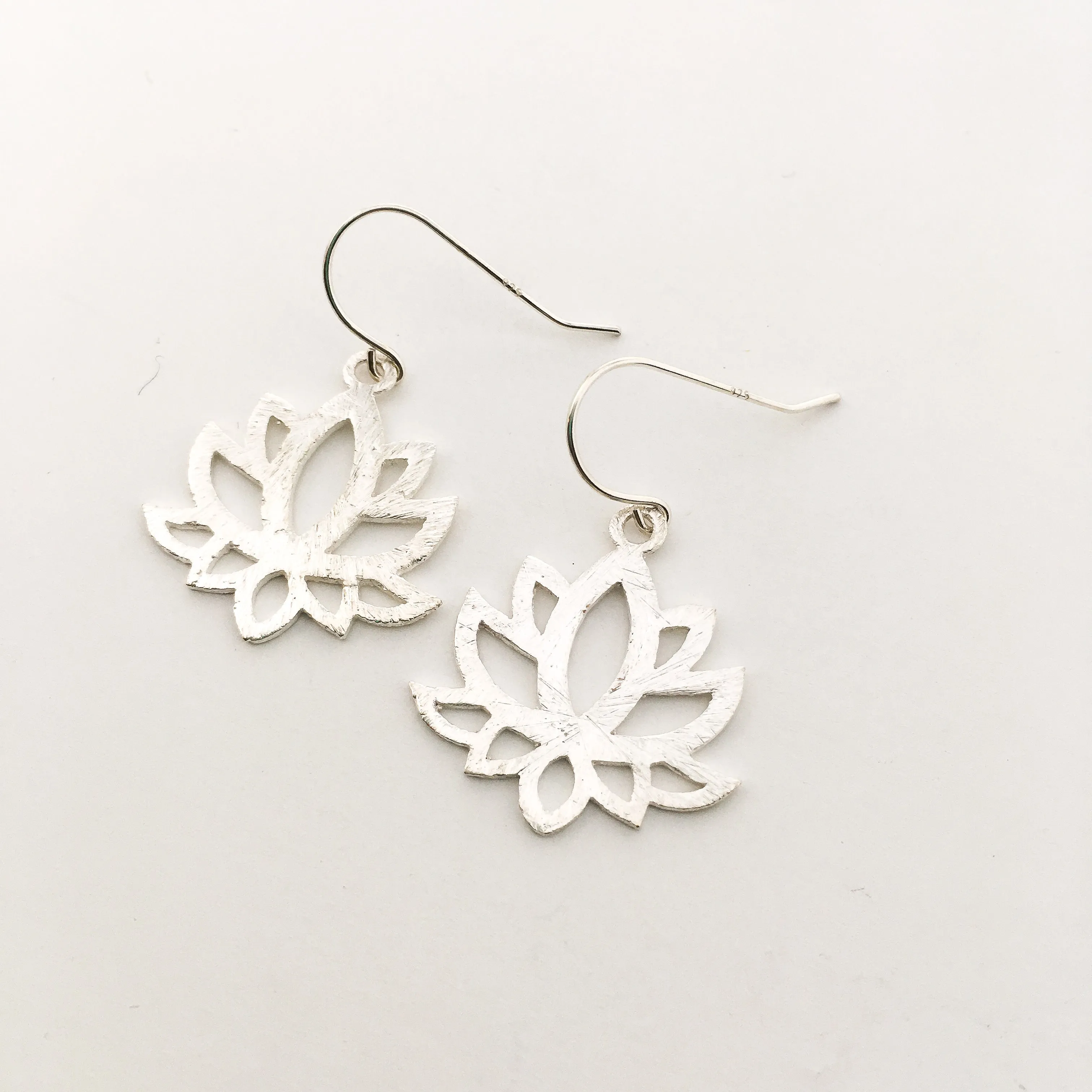 Faye Mini Lotus Earrings