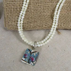 Handmade Venetian Glass Pendant with Mother of Pearl Necklace