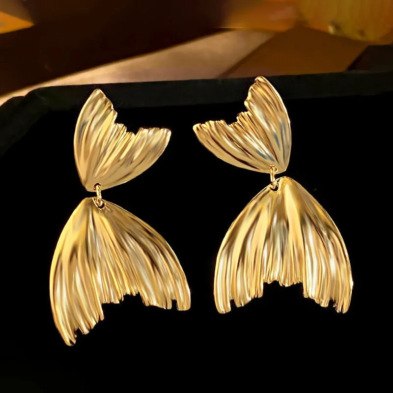 just-lil-things-gold-pin-earrings-jlt12128