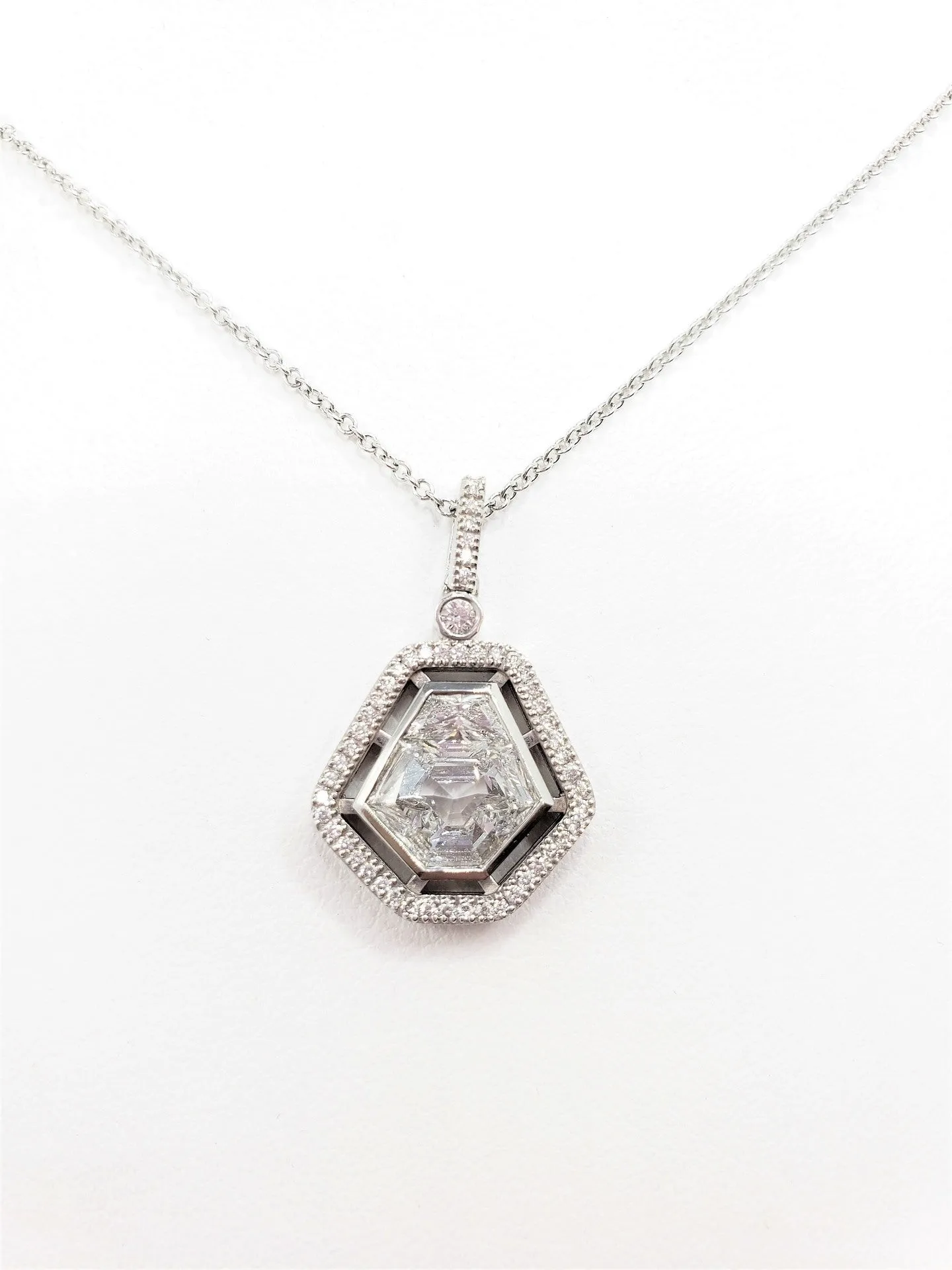 KITE & TRILLION DIAMOND HEXAGON PENDANT