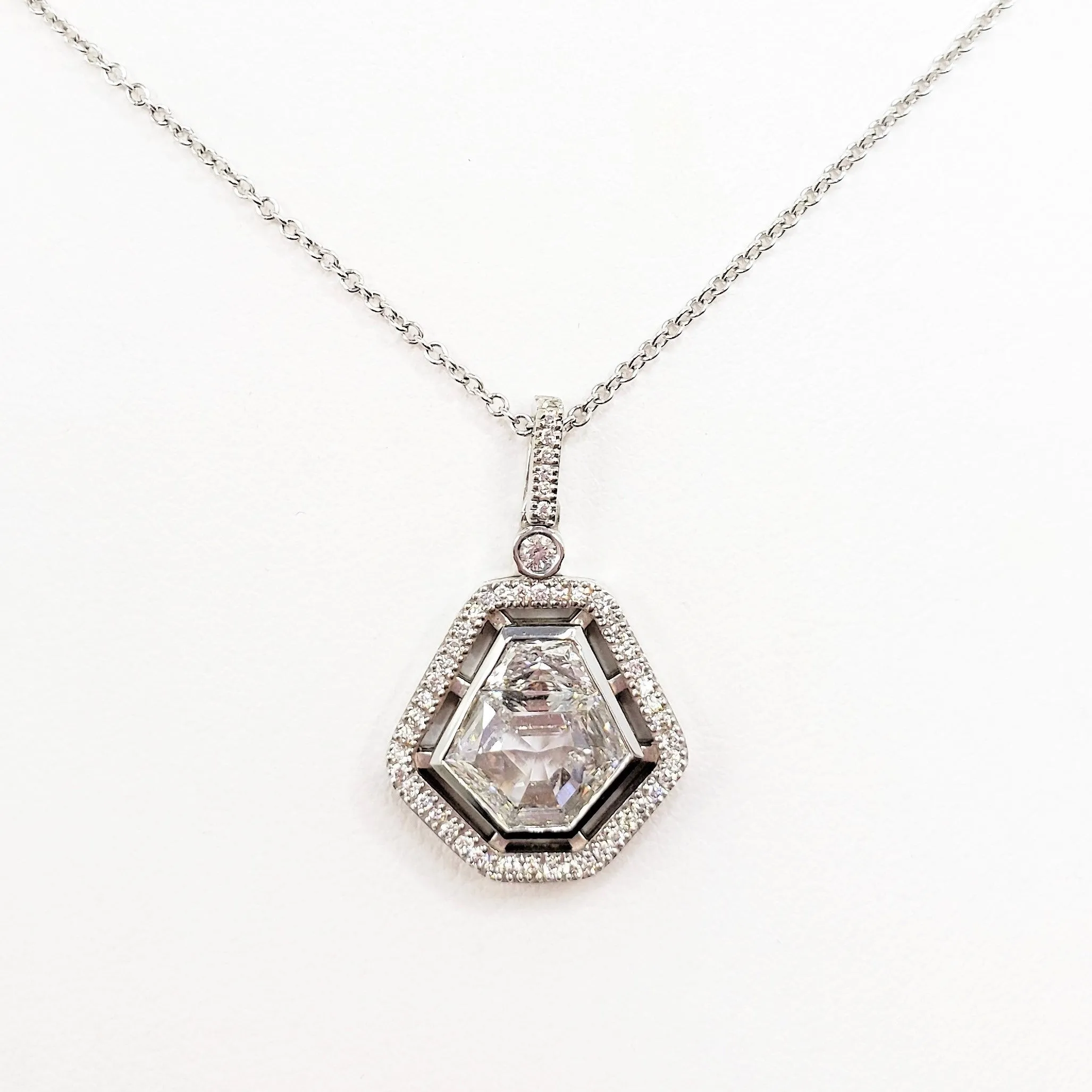 KITE & TRILLION DIAMOND HEXAGON PENDANT