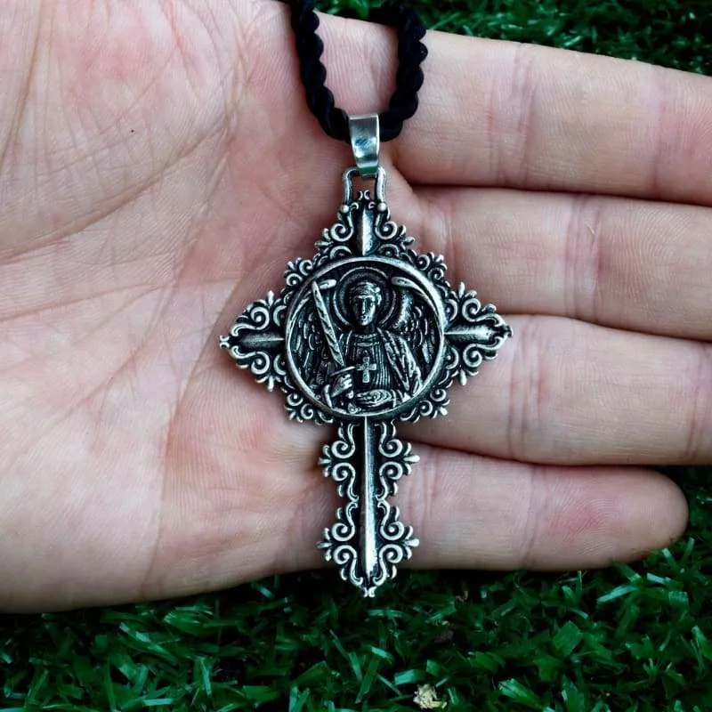 Men Necklace Archangel Michael Protect Me Saint Shield Protection Pendant Amulet Jewelry