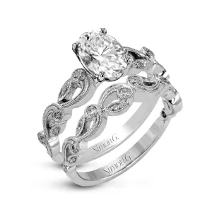 Oval-cut Trellis Engagement Ring & Matching Wedding Band in 18k Gold with Diamonds