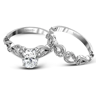 Oval-cut Trellis Engagement Ring & Matching Wedding Band in 18k Gold with Diamonds