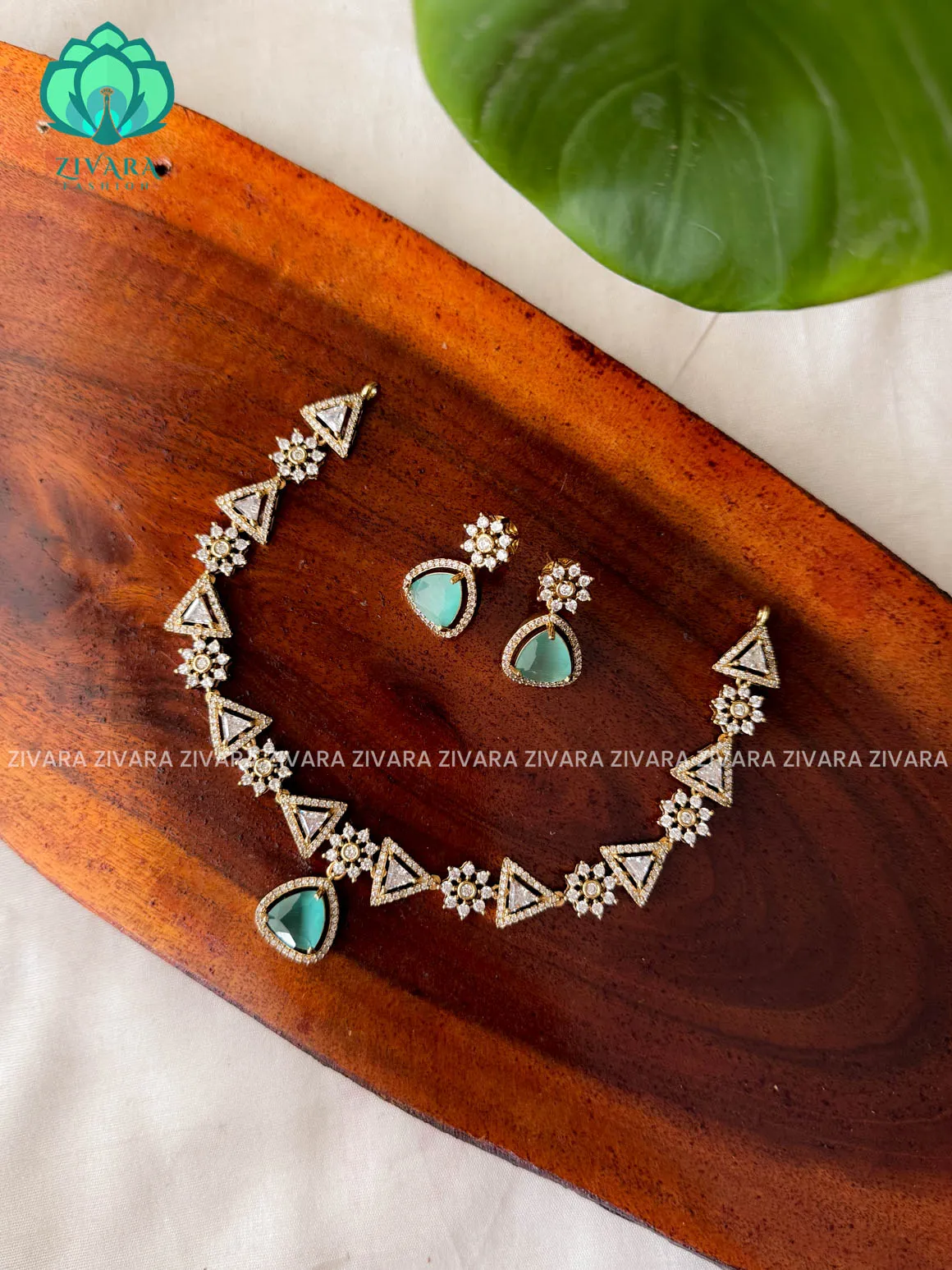 PASTEL GREEN Cute flower triangle - stylish and minimal elegant neckwear with earrings- Zivara Fashion