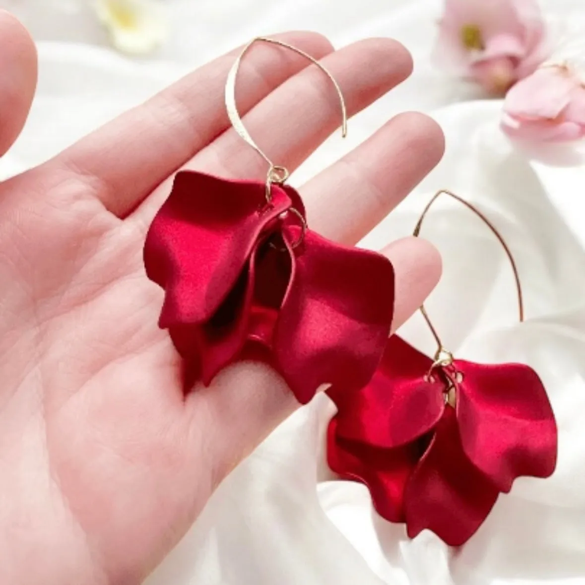 Red - hook flowers earrings| bridal party wedding earrings | unique iridescent earrings | golden crumpled floral earrings