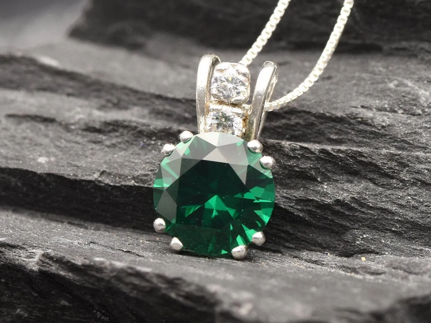 Silver Emerald Necklace - Round Emerald Pendant - Green Vintage Pendant