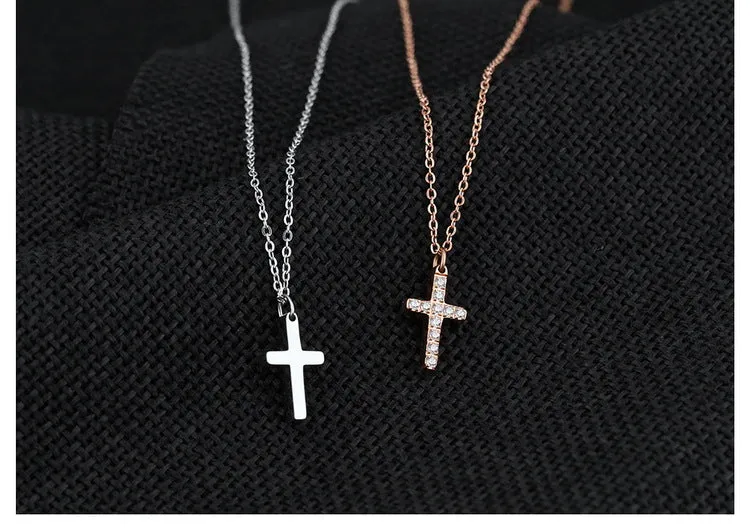 Simple Vintage Short Cross Necklace Creative Collarbone Chain with Diamond Pendant Necklace Holiday Gift