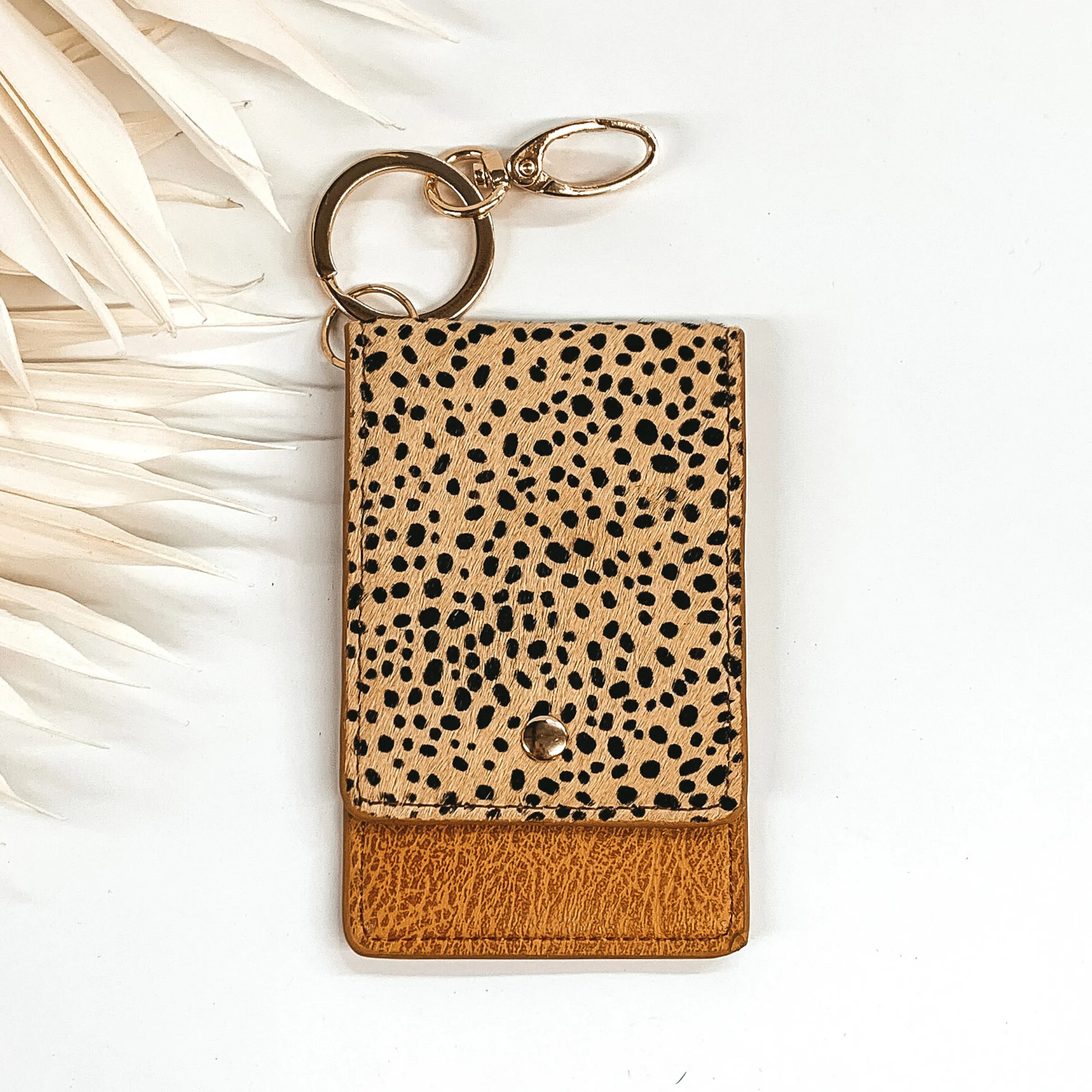 Subtle Luxuries Key Chain Dotted Print Wallet in Tan